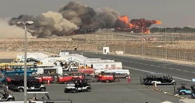 تحطم مقاتلة أثناء عرض جوي في معرض دبي للطيران و مقتل الطيار  