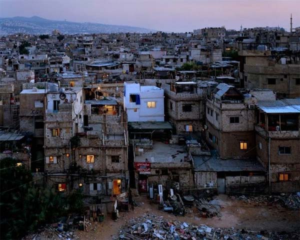 الجيش بدأ دخول مخيم برج البراجنة تمهيدا لعملية تسليم السلاح الفلسطيني