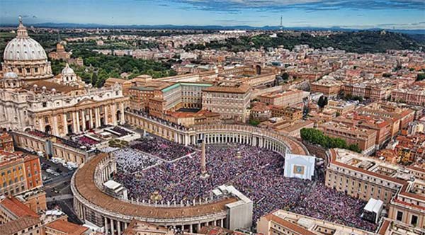 هيئة بالفاتيكان ترفض إتاحة منصب (الشمّاس) للنساء الكاثوليكيات