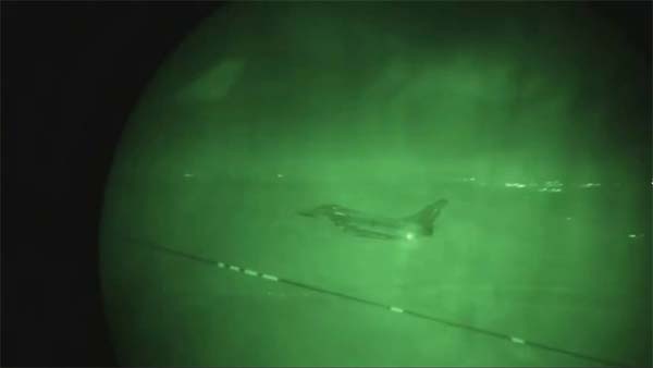 بريطانيا وفرنسا تستهدفان موقع أسلحة لتنظيم الدولة الإسلامية «داعش» في سوريا