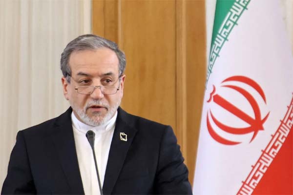 عراقجي: إيران ليست لبنان.. وترامب متناقض