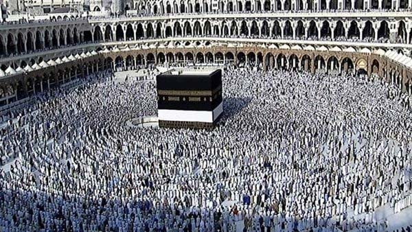 تنبيه شرعي هام حول: يا عابد الحرمين لو أبصرتنا لعلمت أنك في العبادة تلعب
