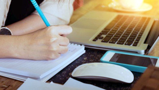 الأولوية للتعليم الحضوري… والتعلم عن بعد فرصة لمستقبل أبنائنا