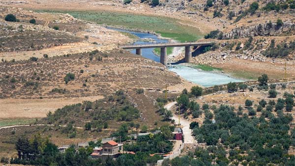 غارات على جسور ومعابر على نهر الليطاني