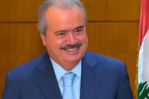 "ضريبة" المحروقات راجعة... ومنحة العسكريين لن تتوقف