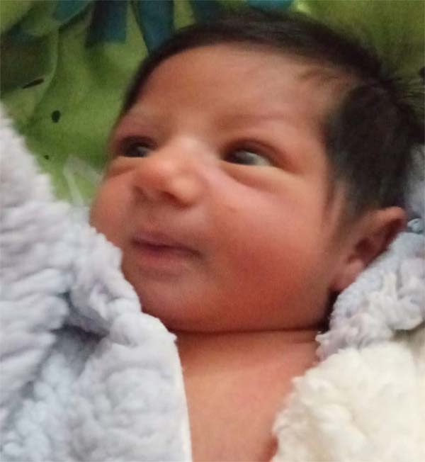 تعميم صورة طفلة حديثة الولادة عُثر عليها أمام كنيسة في المعيصرة – كسروان