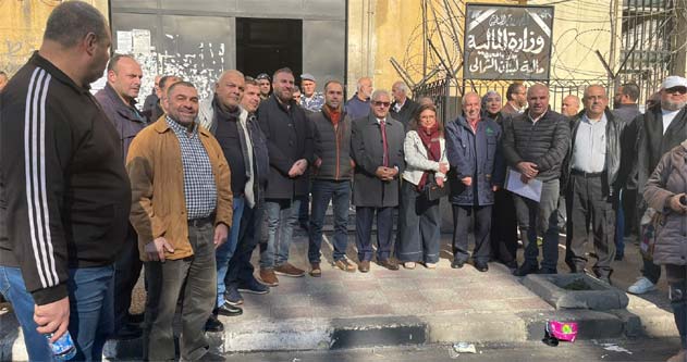 اعتصام لروابط التعليم الرسمي في الشمال والهرمل وصيدا والنبطية احتجاجا على أوضاعهم المعيشية