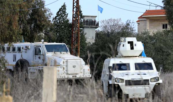 قوات «اليونيفل» تواصل خروقاتها ومداهمة الممتلكات الخاصة: ورشة بريطانية لبناء قواعد للجيش جنوباً