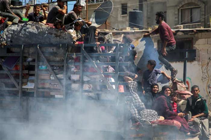 كاتب إسرائيلي: يجب التفطن لخطر حرب نتنياهو المجنونة على غزة