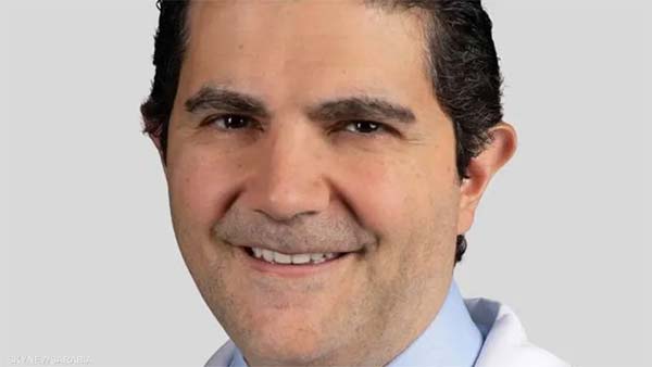 طبيب لبناني ينقذ طفلا من الموت.. ويعيد وصل رأسه بجسده
