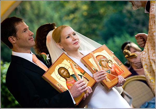 الفاتيكان: زوج واحد يكفي للكاثوليك حول العالم 