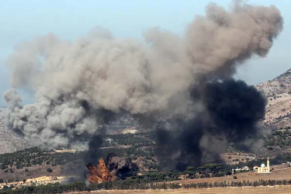 مقتل 4 بغارة إسرائيلية وكاتس يؤكد: لن نوقف الهجمات بلبنان