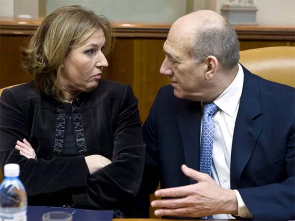 شكوى في كندا ضد أولمرت وليفني ودعوى لاعتقالهما بتهمة ارتكاب "جرائم حرب"