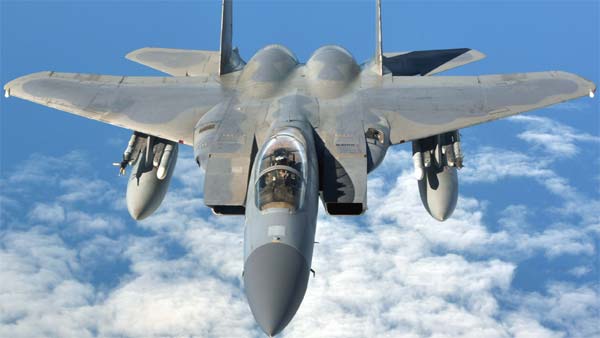 الولايات المتحدة تنشر سرب مقاتلات F-15 في الشرق الأوسط مع تصاعد التوتر مع إيران