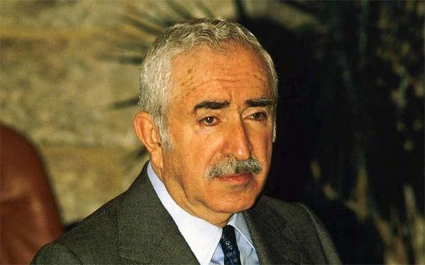 اغتيال رئيس وزراء لبنان رشيد كرامي بتفجير مروحيته