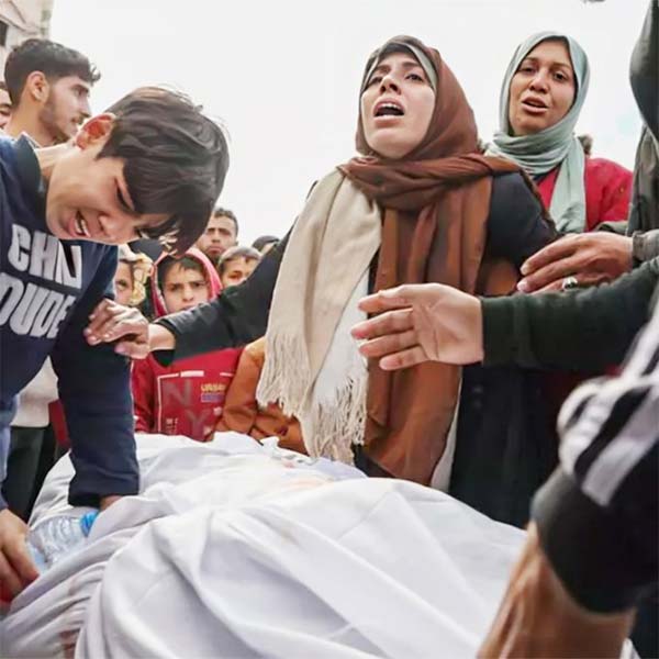 104 شهداء بينهم 35 طفلاً وصحافي في حصيلة جديدة لغارات الاحتلال على غزة