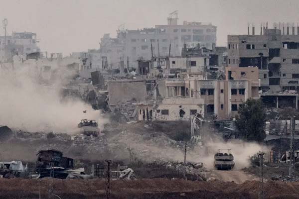 43 شهيدا في غزة والاحتلال يكثف استهداف طالبي المساعدات