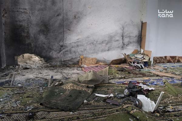 مقتل 8 أشخاص وإصابة 18 جراء تفجير في مسجد بحي وادي الذهب بحمص