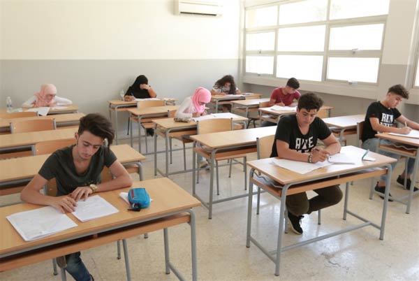 وزارة التربية لا تُراعي أماكن نزوح طلاب الجنوب
