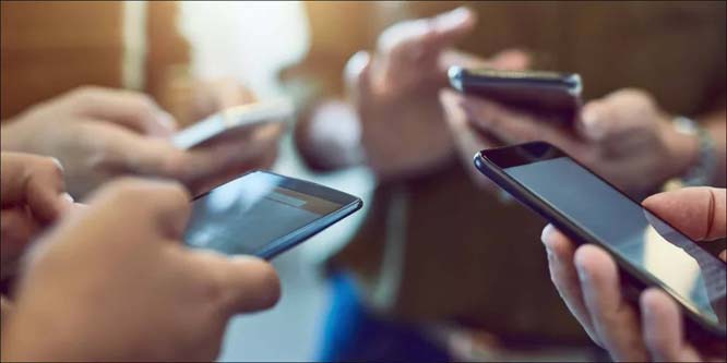 دراسة: ربع المراهقين يلجأون إلى روبوتات الدردشة بالذكاء الاصطناعي لدعمهم النفسي 