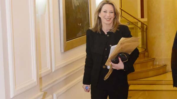 غادة أيوب تتقدم بإخبار قضائي حول جوازات السفر اللبنانية و تطلب التحقيق في إصدار وثائق بأسماء مستعارة