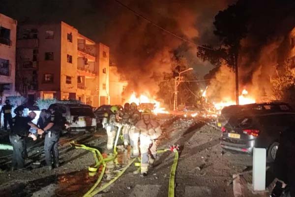 قائد عسكري إيراني: شرعنا باستخدام أسلحة جديدة ومتطورة
