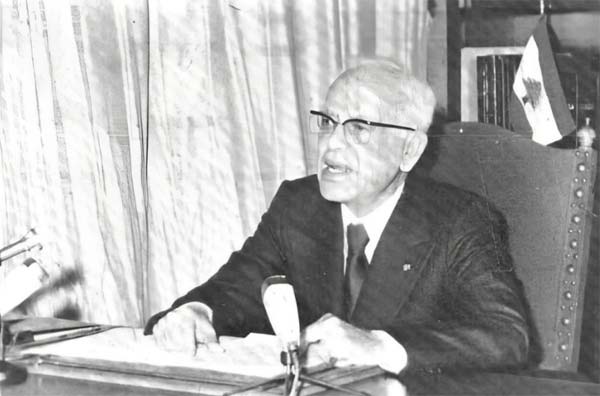 الوثيقة الدستورية 1976 التي تضمّنها الطائف 1989