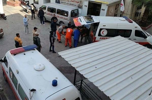 مستشفى الشهيد محمود الهمشري تستقبل جرحى و تسعة شهداء جراء الاعتداءات الإسرائيلية على منطقة الهبة في صيدا