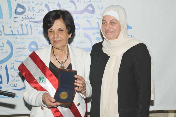 بهية الحريري تبارك للأديبة حكمت الصباغ – يمنى العيد فوزها بـ"جائزة السلطان قابوس للثقافة والفنون والآداب"