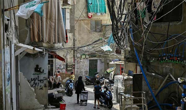 خطط الإعمار لا تمر بالمخيمات الفلسطينية