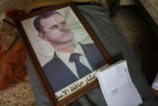 "نيويورك تايمز": بيروت نقطة تنظيمية لجنرالات "نظام الاسد"