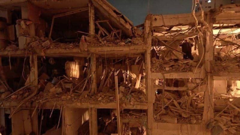 تل أبيب تشن ضربات على طهران والحرس الثوري يعلن تدمير حي إسرائيلي بصاروخ واحد