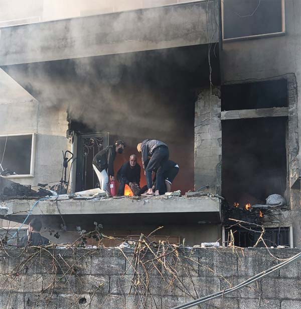 شهداء وجرحى باستهداف شقة مسؤول "الجماعة الإسلامية" في بر الياس.. 