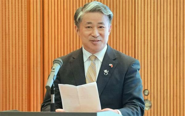 مسؤول صيني يهدد بقطع رأس رئيسة وزراء اليابان بسبب تصريحات حول تايوان