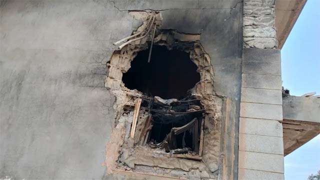 اسرائيل تخرق وقف إطلاق النار وتقصف الخيام.. والجيش يعمل على فتح جسر القاسمية البحري بالكامل