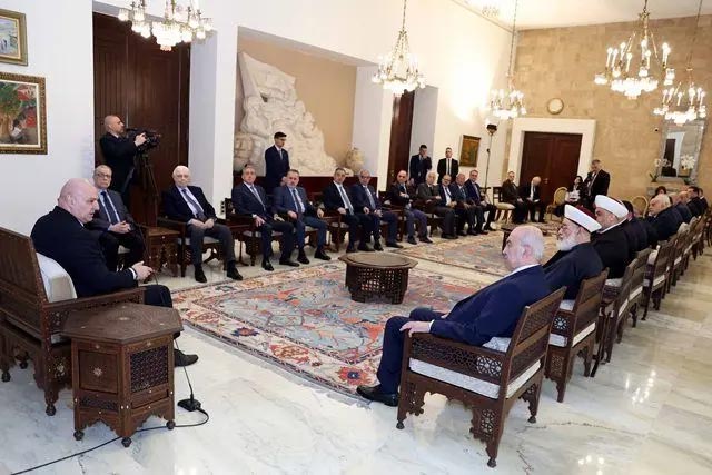 الرئيس عون يؤكد أمام وفد "منتدى بيروت": الوضع الأمني ممسوك ولن أسمح بالفتنة الداخلية