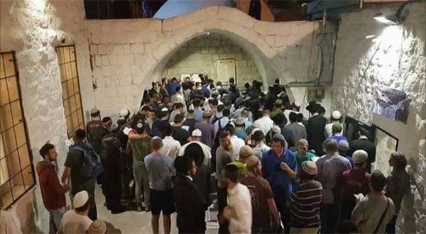 مستعمرون اقتحموا "مقام يوسف" شرق نابلس