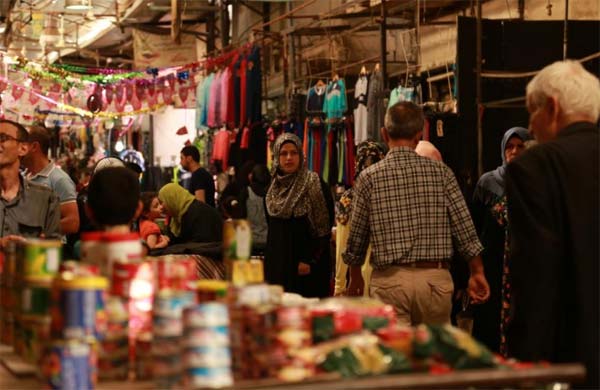 المفرقعات النارية تُنَغص ليالي رمضان في المخيّمات