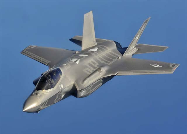 الحرس الثوري يعلن إسقاط مقاتلة F-35 أميركية وسط إيران واحتمال ضئيل لنجاة الطيار