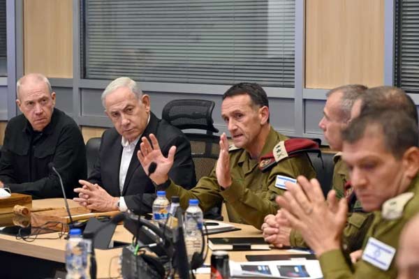 تصاعد الخلافات بين الجيش الإسرائيلي ونتنياهو ونجله يهاجم قائد سلاح الجو