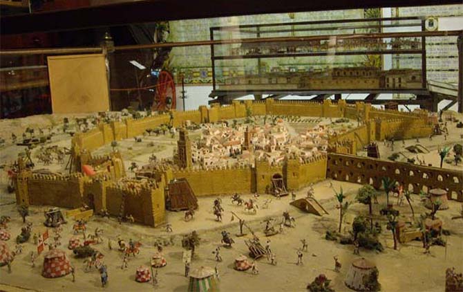 من المئذنة إلى الصليب: قصة سقوط قرطبة وإشبيلية