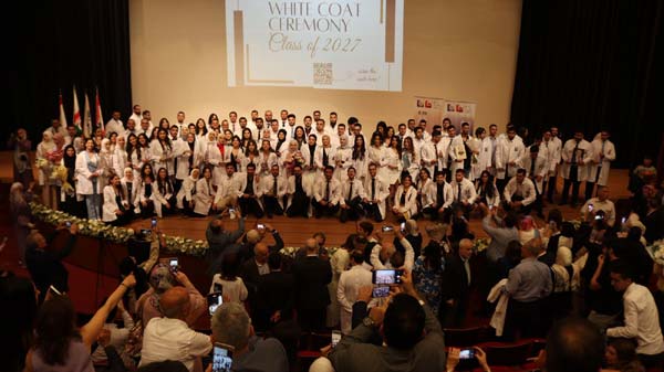 كلية العلوم الطبية في الجامعة اللبنانية تحتفل بمراسم تقليد الرّداء الأبيض