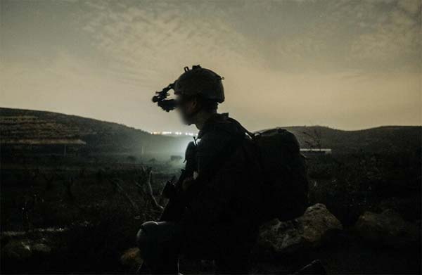 "ملفات إبستين".. مراسلة مثيرة تكشف تولي ضابط إسرائيلي يدعى "شلومو" قيادة الجيش اللبناني لمدة أسبوع