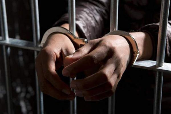  توقيف مواطنَين بعد تعرضهما لأحد رجال الدين في بلدة بعلشميه – بعبدا