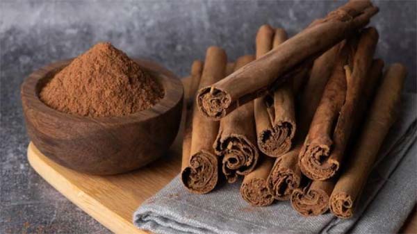 دراسة تحذر أصحاب الأمراض المزمنة من «القرفة»