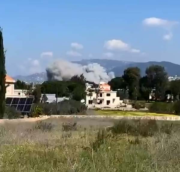 الغارات مستمرة على الجنوب... وتقدم لقوات الاحتلال.. واعادة تموضع للجيش في عدد من مواقعه المتقدمة