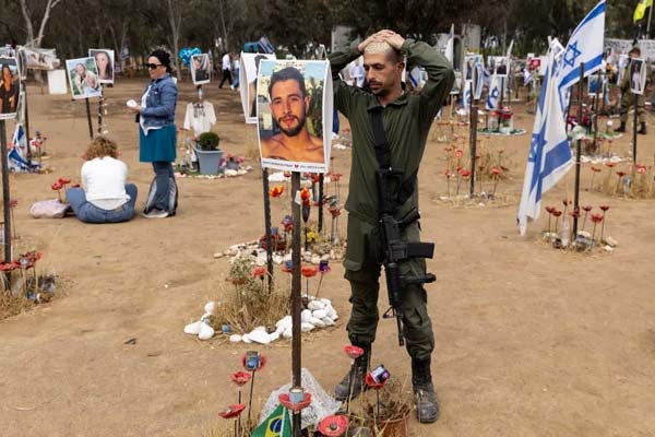 المقاومة تكبد الاحتلال خسائر فادحة وإعادة فرقة عسكرية للمشاركة بالمجازر
