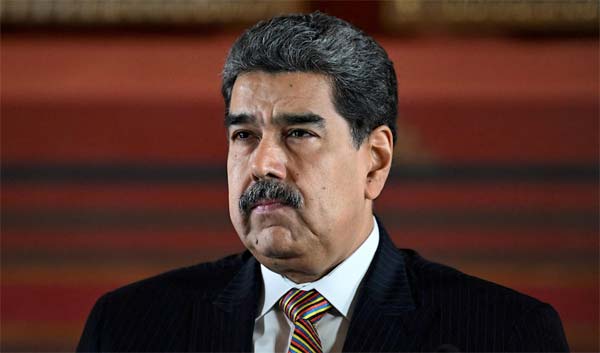 ترامب يمنح مادورو مهلة للتخلي عن السلطة ومغادرة فنزويلا