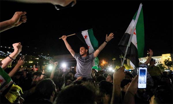 ترحيب رسمي واحتفالات شعبية في سوريا بعد رفع العقوبات الأميركية