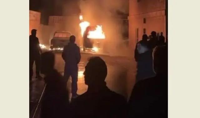 مجهولون احرقوا مستوصف المحمرة في عكار والنيران التهمت سيارات الاسعاف